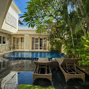 Awila Kuta , Legian (Bali) Indonesia